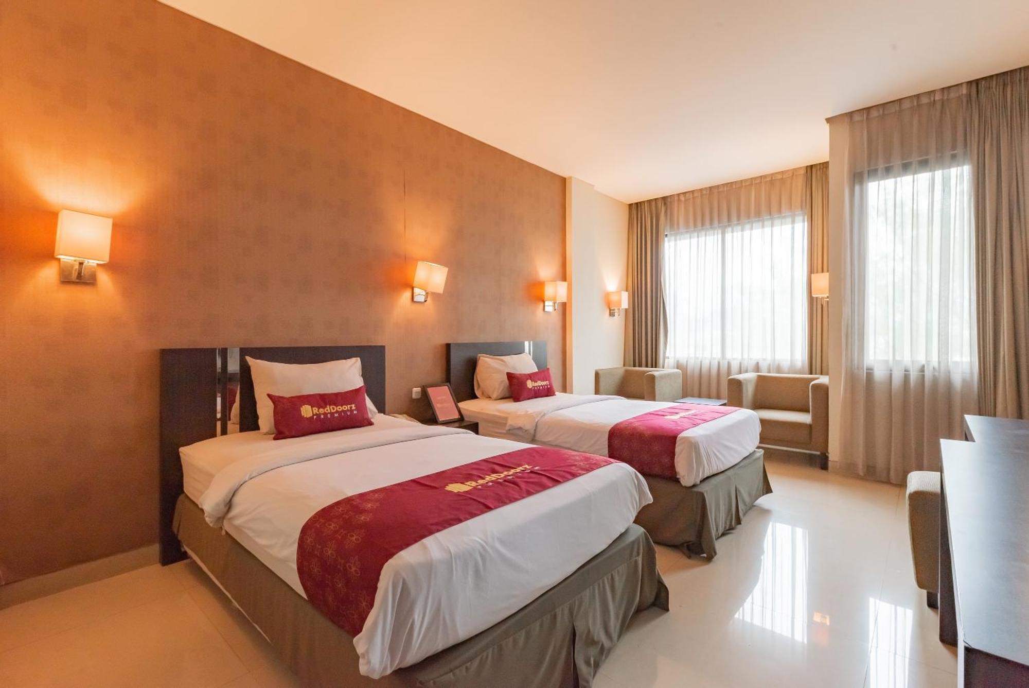Reddoorz Premium Near Paris Van Java Mall Bandung Exterior foto