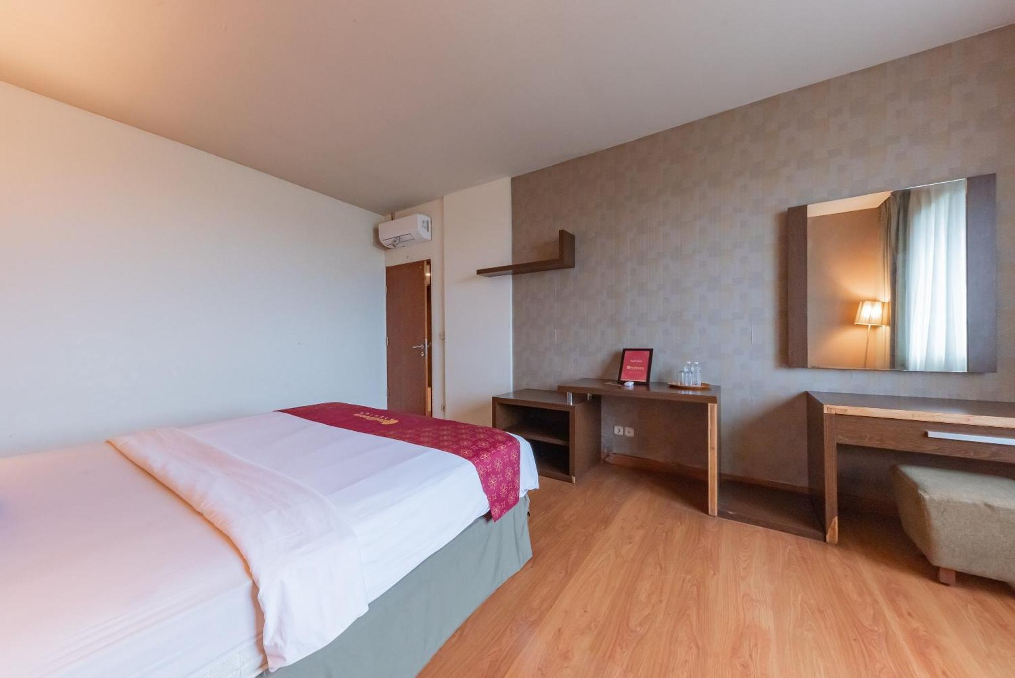 Reddoorz Premium Near Paris Van Java Mall Bandung Exterior foto